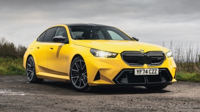 BMW M5 Touring 2024 5K Wallpaper