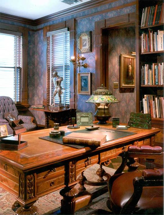 Why Choose a Victorian Home Office Desk? 4Nids