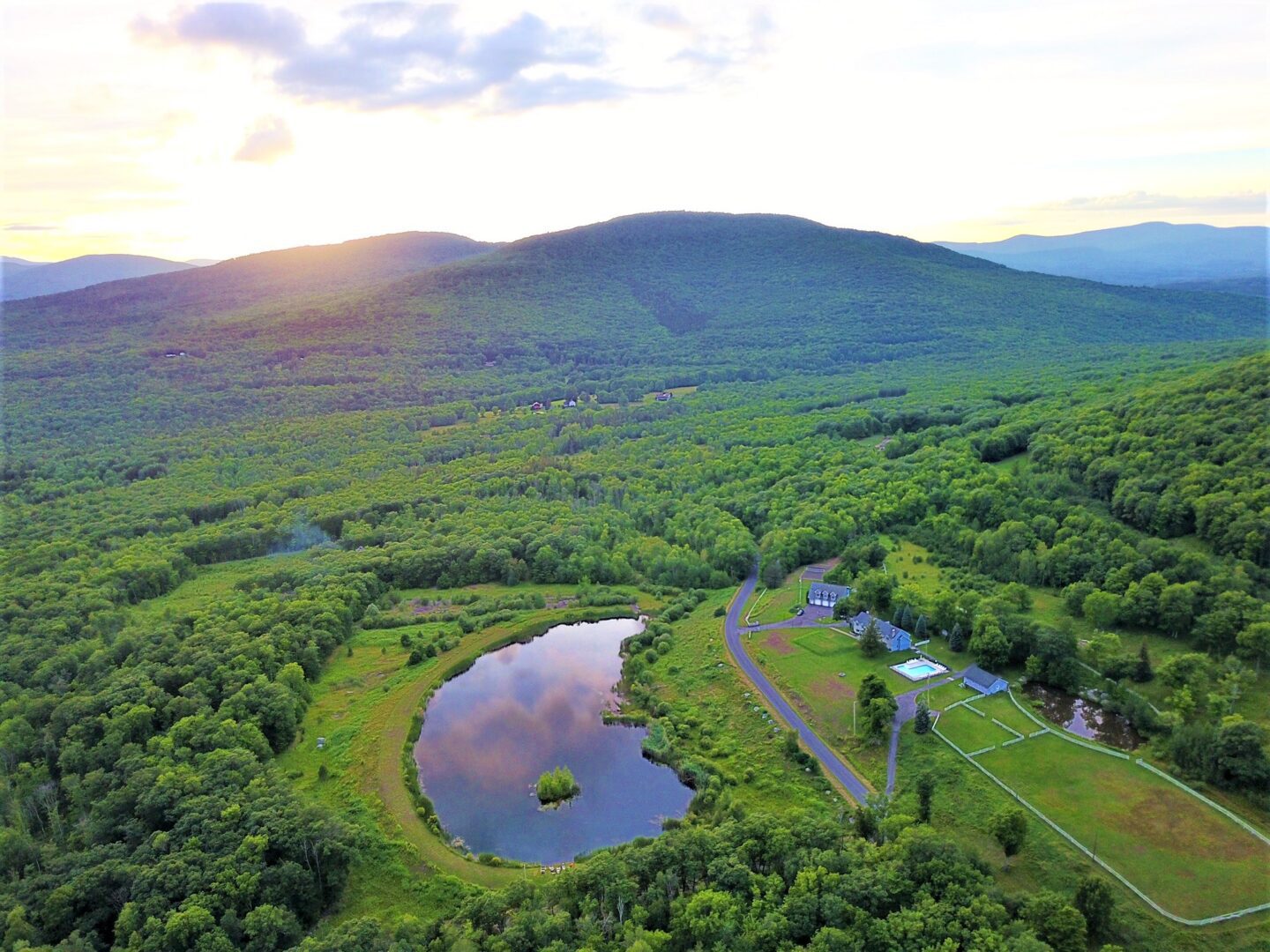 Your Own Estate Hunter Mountain Fall 4SG