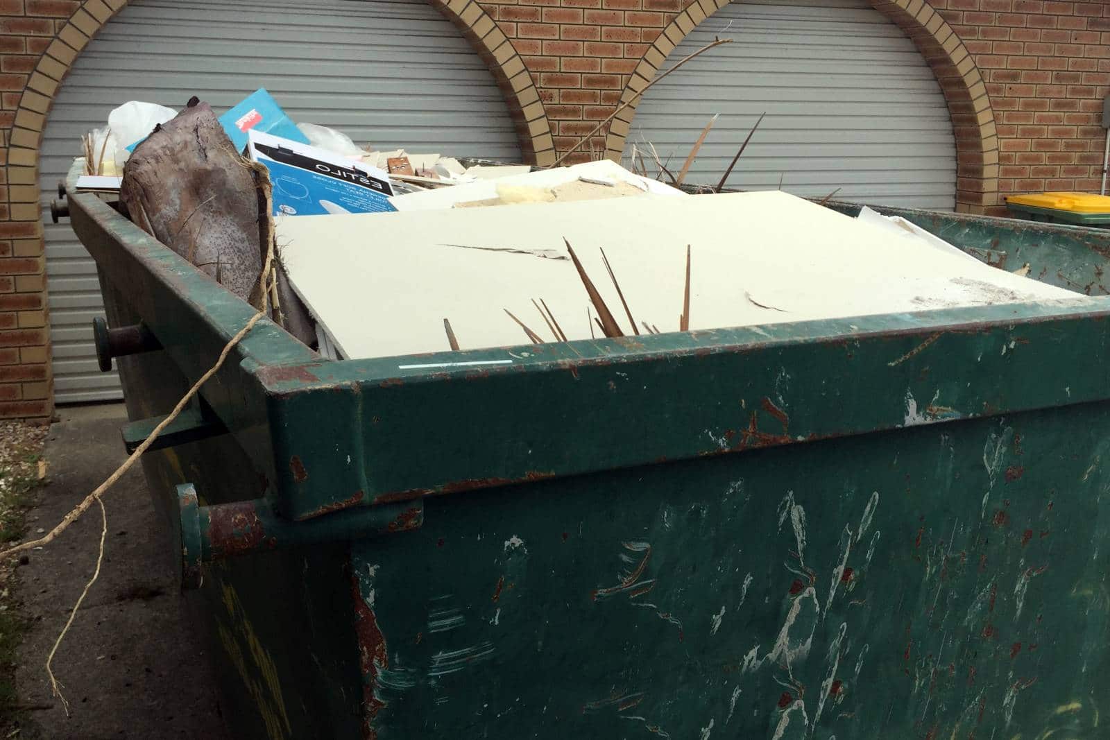 How to Save Money on Your Skip Bin Hire 4 Waste Removals
