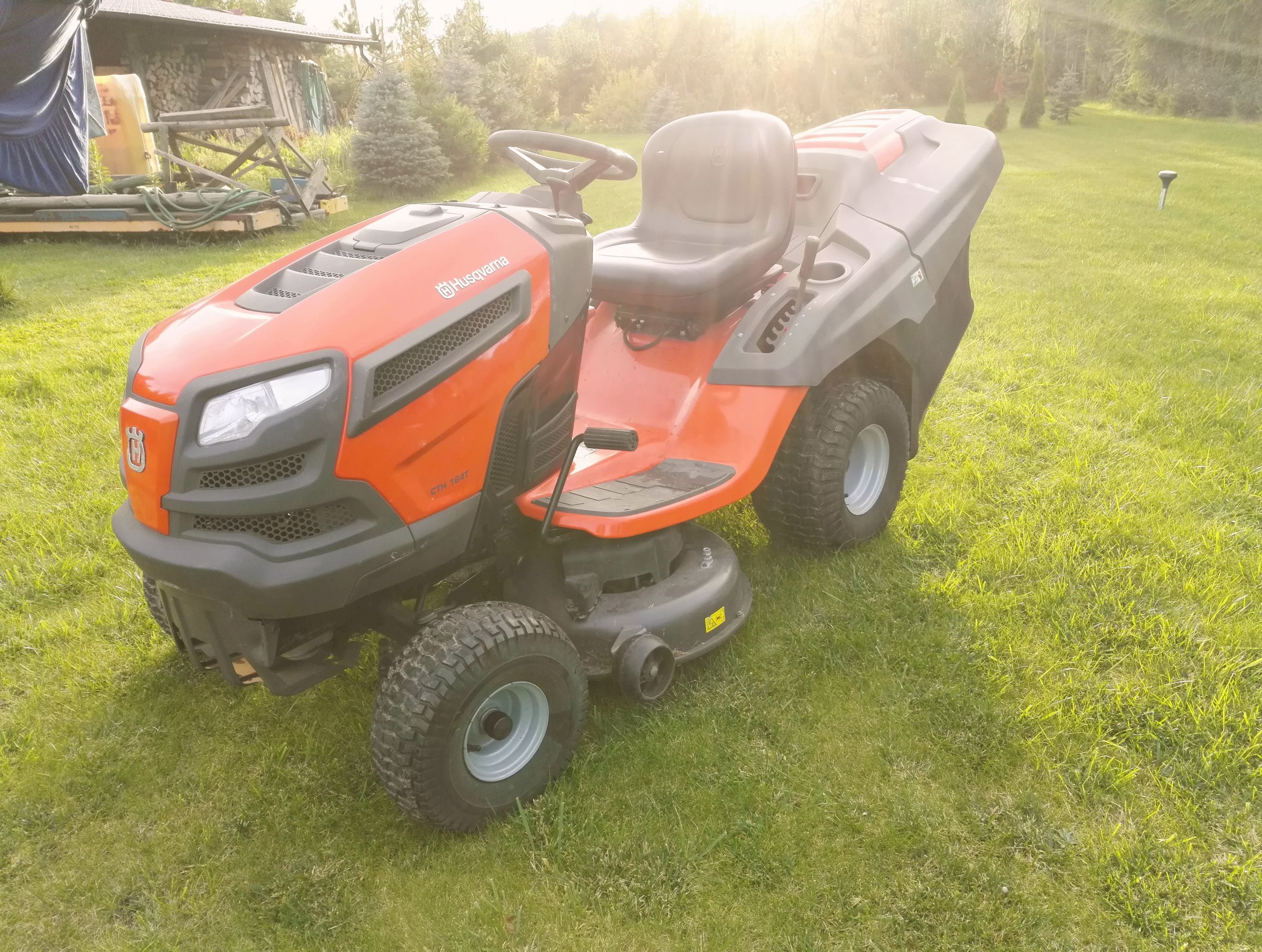 Traktor kosiarka Husqvarna CTH 164 T 7299939985 oficjalne archiwum