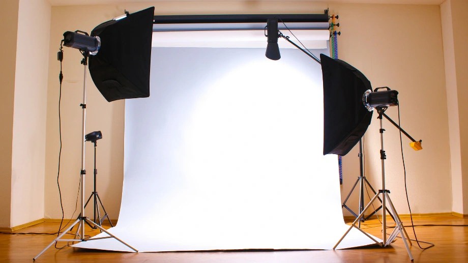 Jak urządzić studio fotograficzne w domu? Allegro.pl