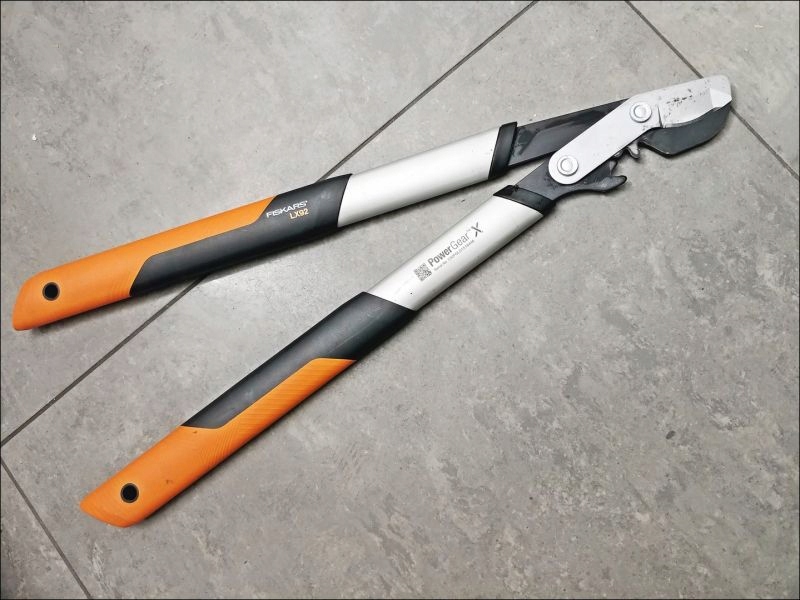 SEKATOR FISKARS LX92 7750003275 oficjalne archiwum Allegro