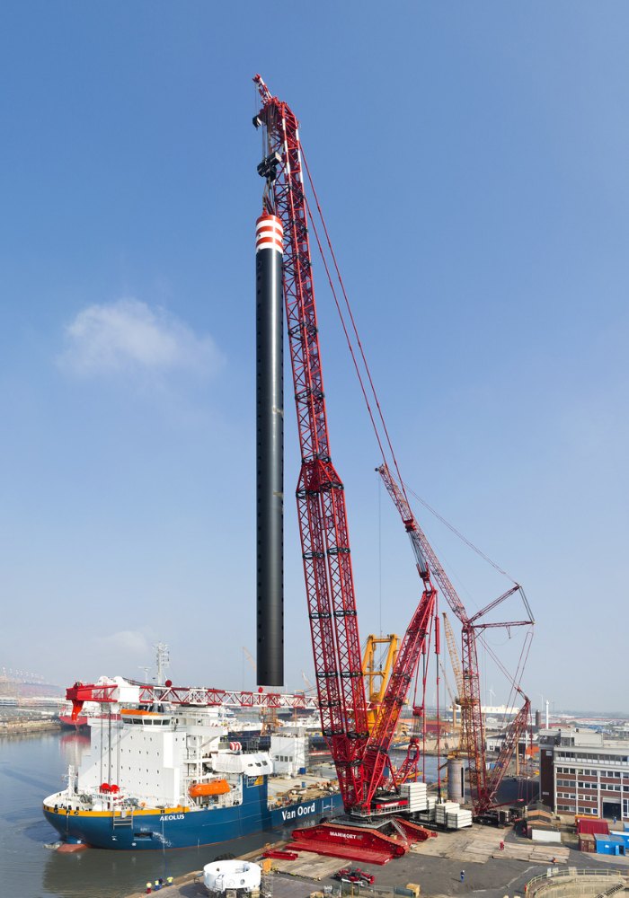 Liebherr LR 13000 3000 ton Crawler Crane, specification and features