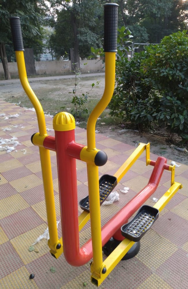 Outdoor gym cross trainer, क्रॉस ट्रेनर in Humayun Nagar, Meerut , Doaba Sports & Fitness ID