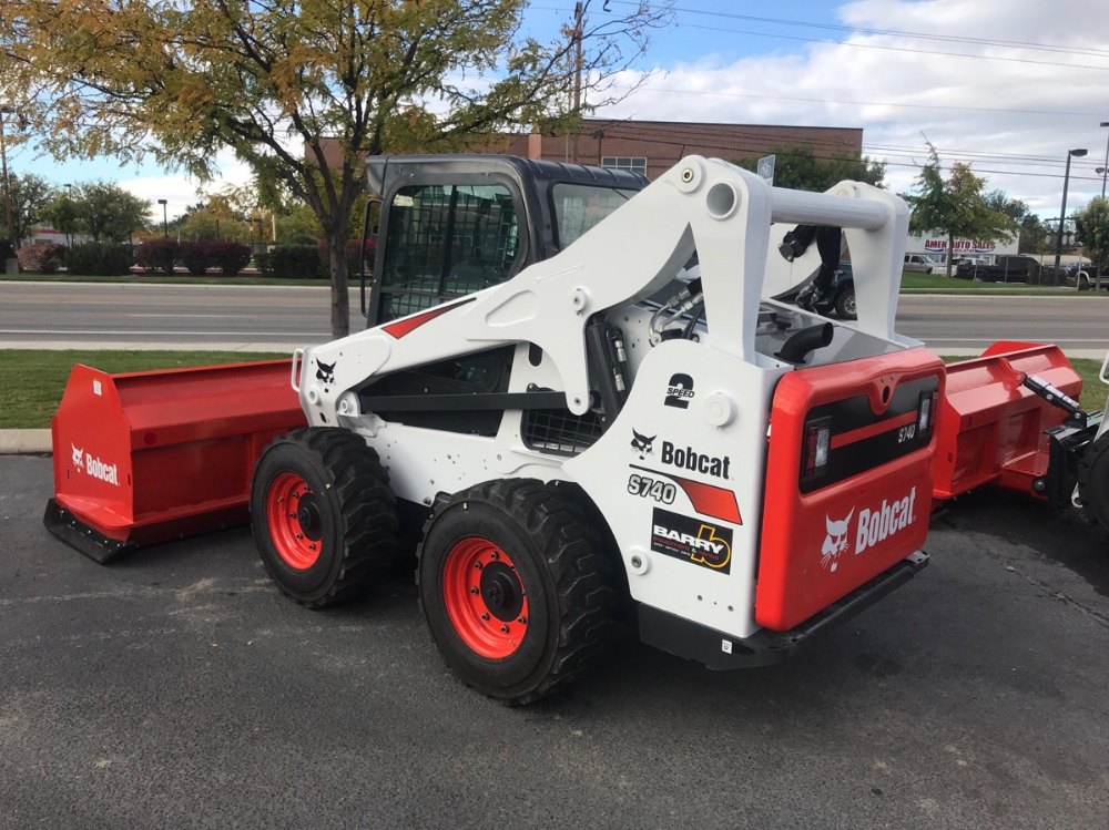 Bobcat S740 Skid Steer Loader, 3989 kg, specification and features