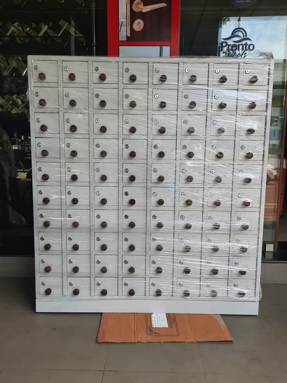 Box Type Cam Lock MOBILE LOCKER, No Of Lockers 80 Units, Rs 40000