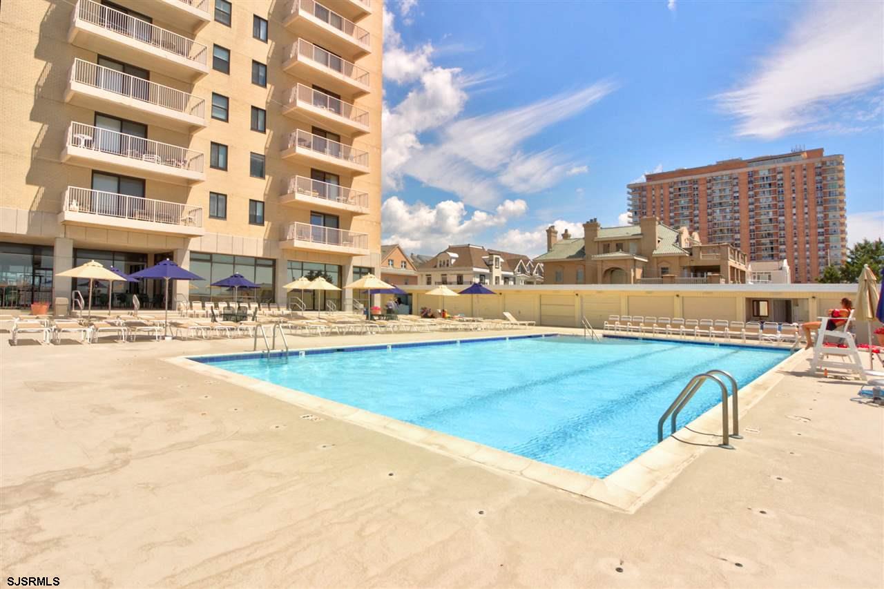 5000 Boardwalk Pool 5000 Boardwalk Condominium