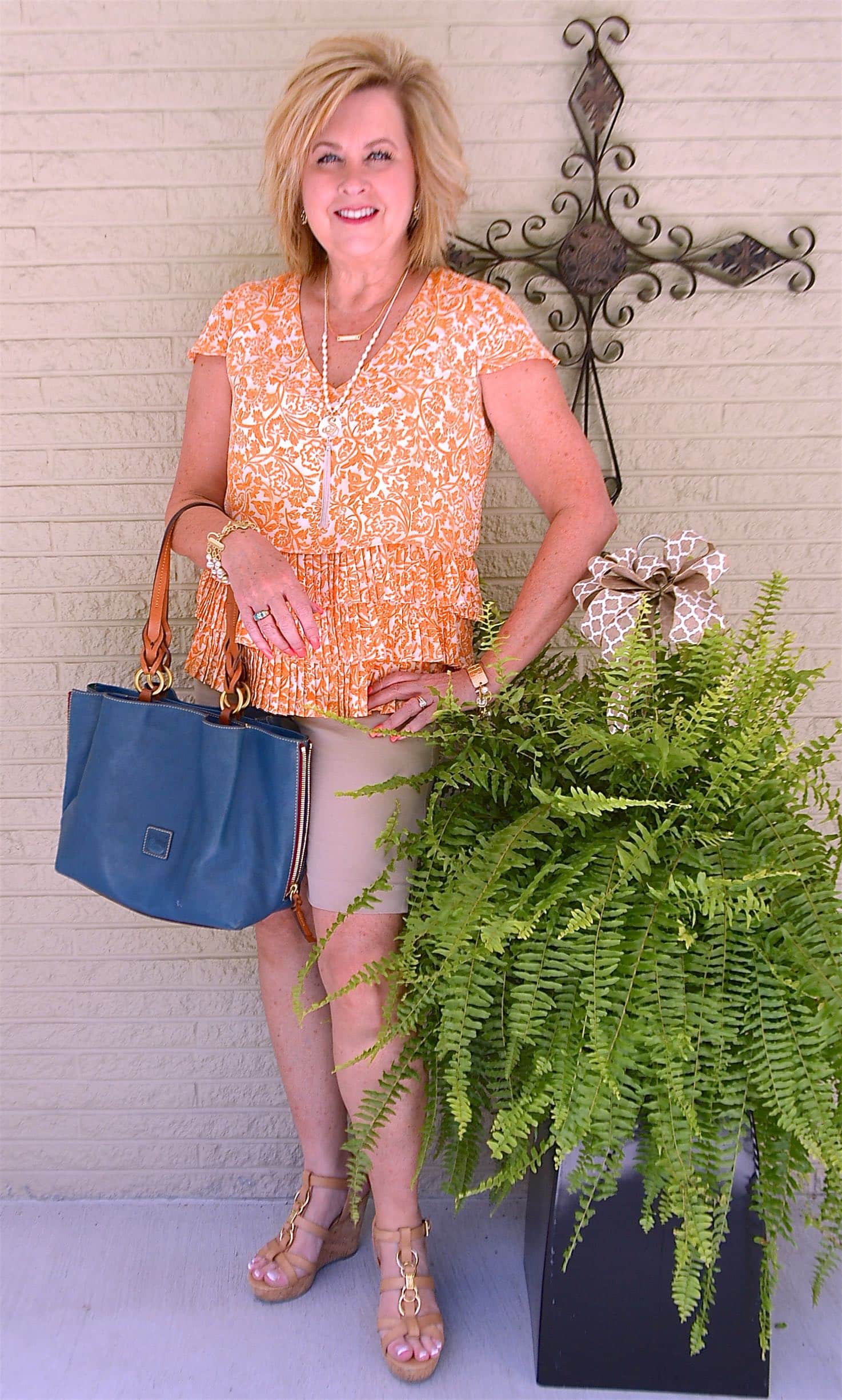 CAN YOU MIX SILVER AND GOLD 50 IS NOT OLD