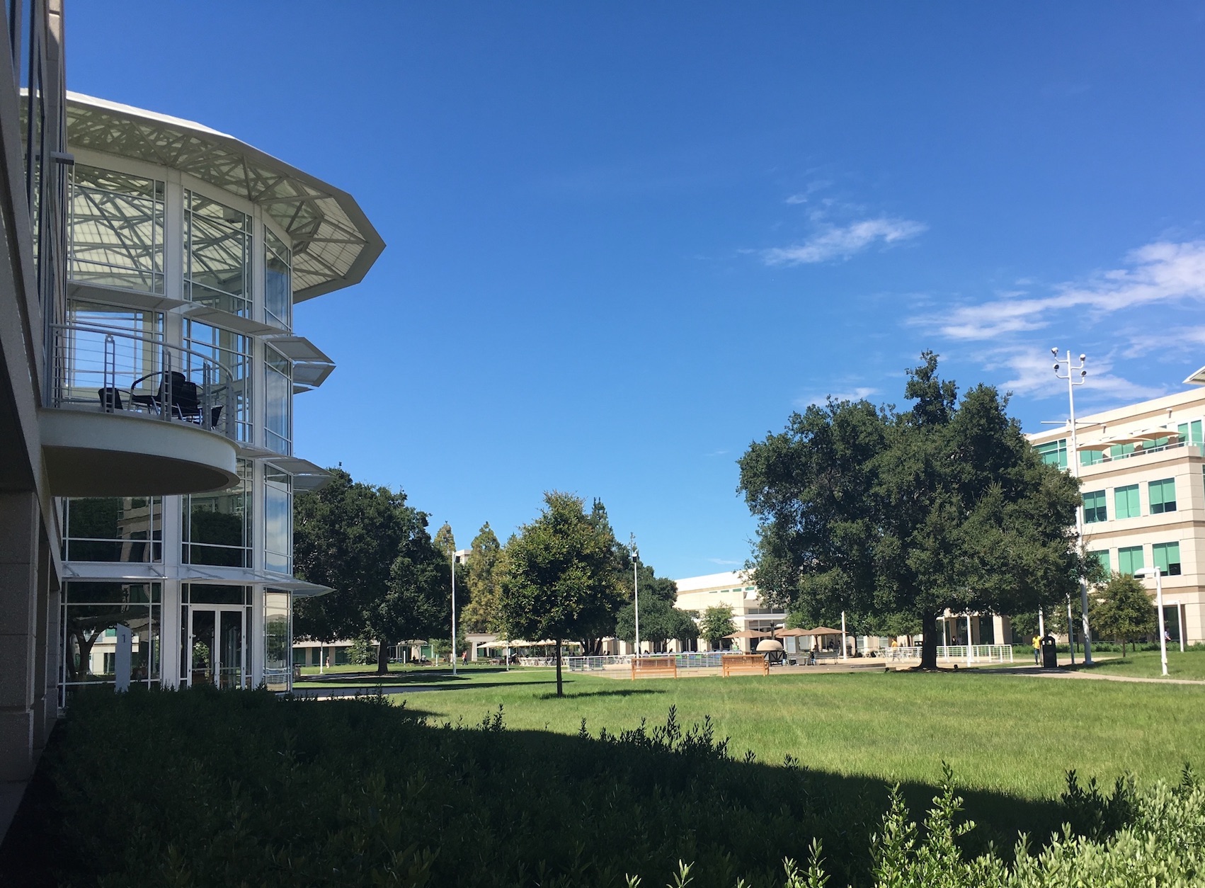 A Trip to Infinite Loop … Two Decades Later 512 Pixels
