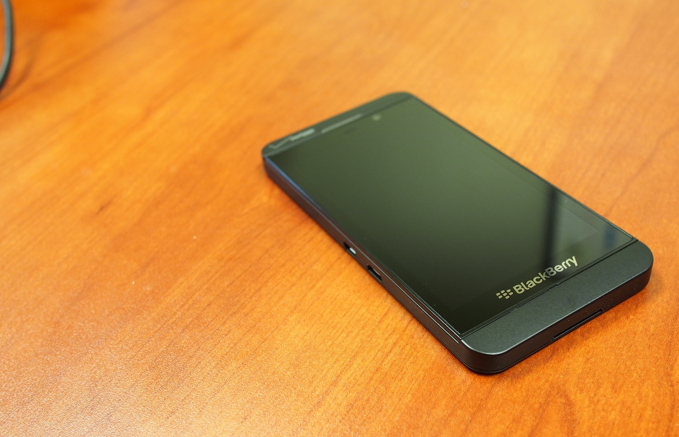A Look at the BlackBerry Z10 512 Pixels