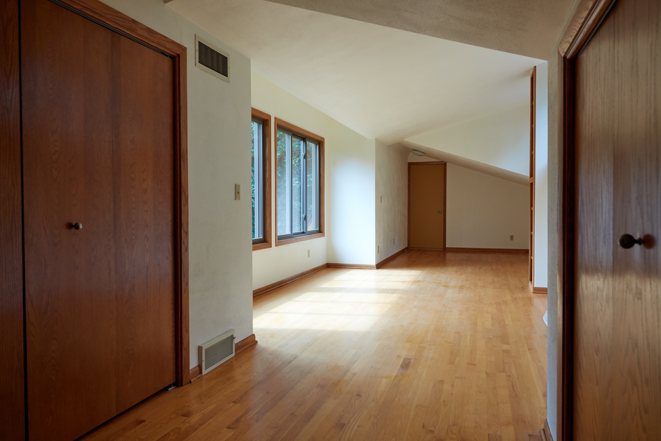 Home for Sale 5711 River Road, Waunakee, WI 53597