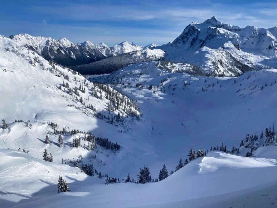 Top 5 Locations for the Best Backcountry Skiing in Washington
