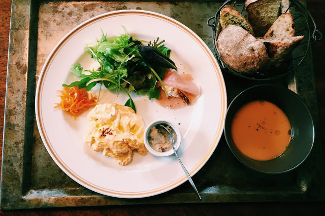 〔沖繩〕超隱密早午餐咖啡廳，超級好吃的PLOUGHMANS LUNCH BAKERY
