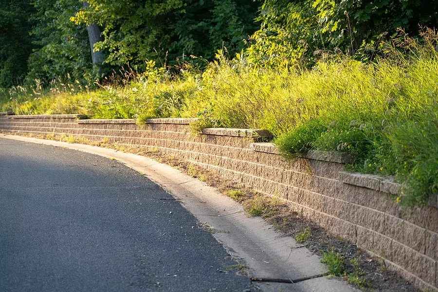 How Much Does a Retaining Wall Cost? 5 Estimates