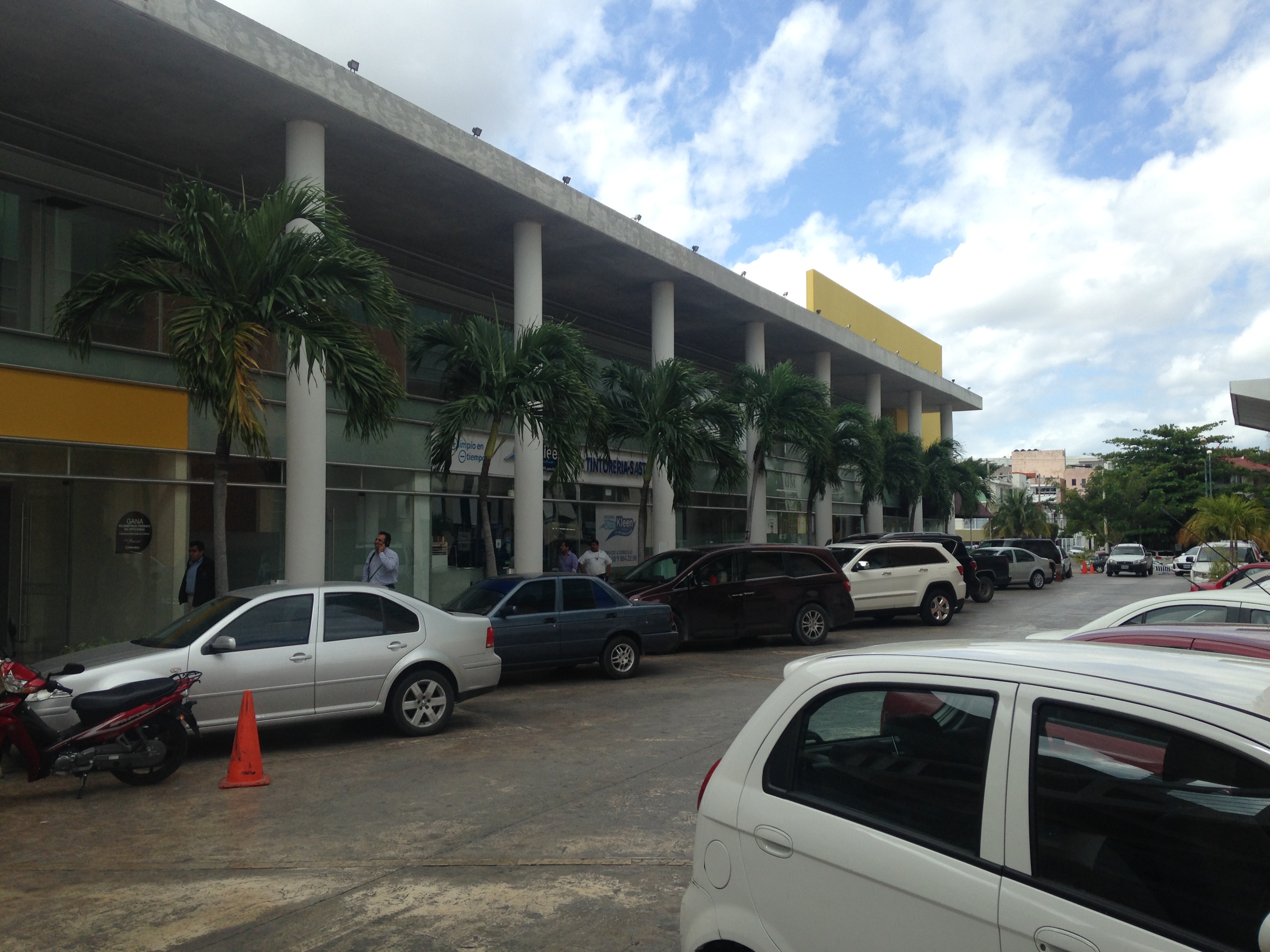 Local Comercial en renta en Plaza Nayandei Cancun Centro 5 Inmuebles