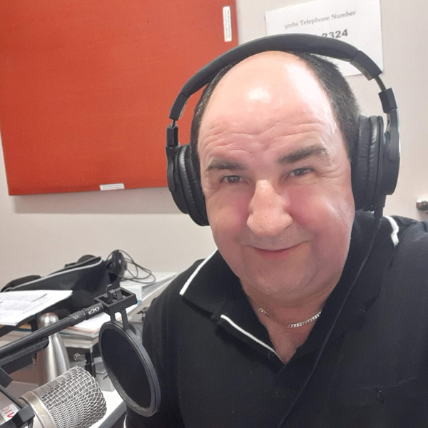 Graham Elliott Radio 5mbs 99.9FM