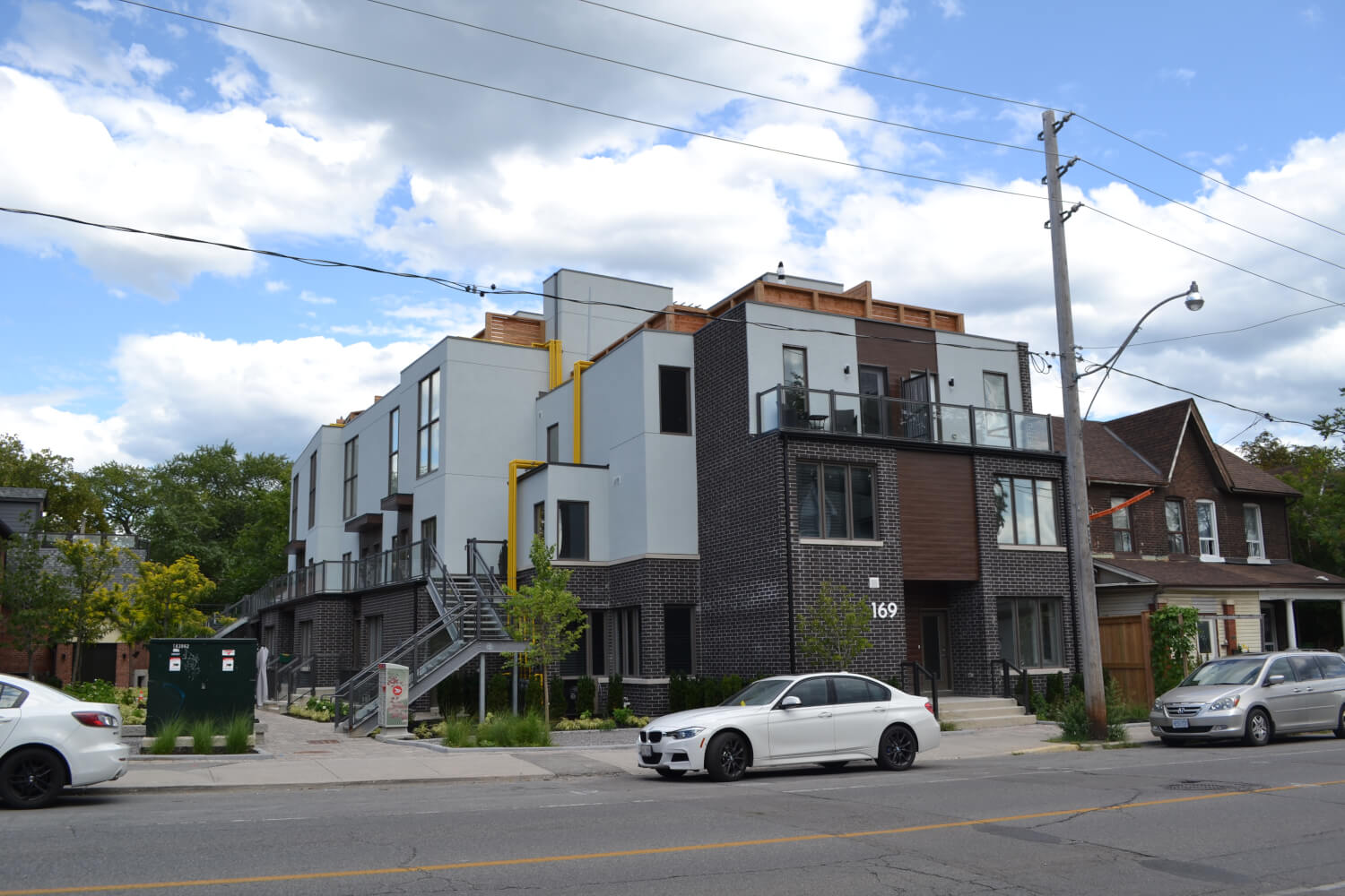 169175 Jones Avenue, Toronto 59 Project Management Inc.