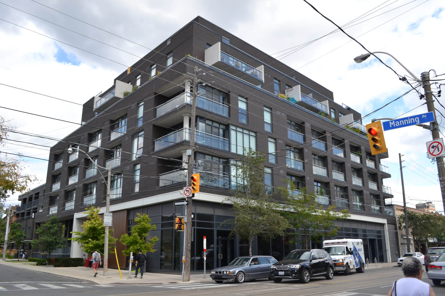 854868 Dundas Street West, Toronto 59 Project Management Inc.