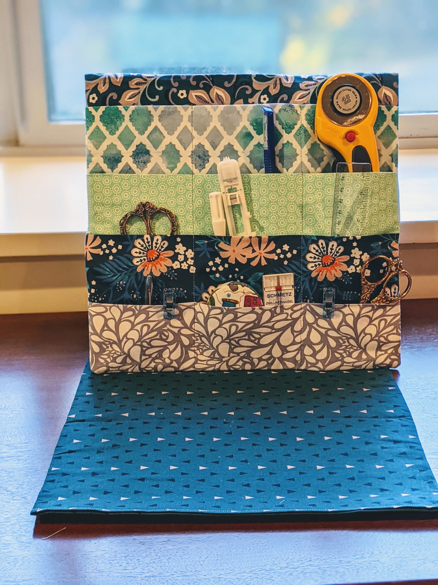 Standup Sewing Organizer 5 out of 4 Patterns