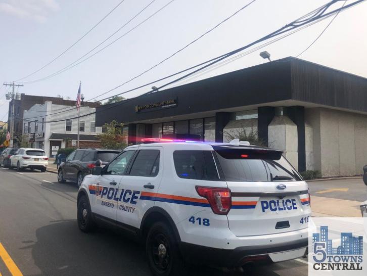 [UPDATED 900 AM 9/16] Bank Robbery in Roslyn Bank on Central Ave