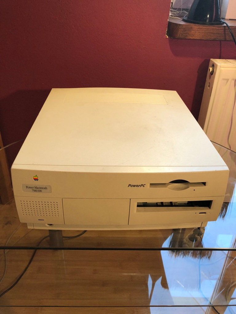 Apple Power Macintosh 7500/100 (Brak zasilacza