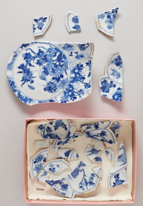 Blue and white plateBROKEN, China Mia