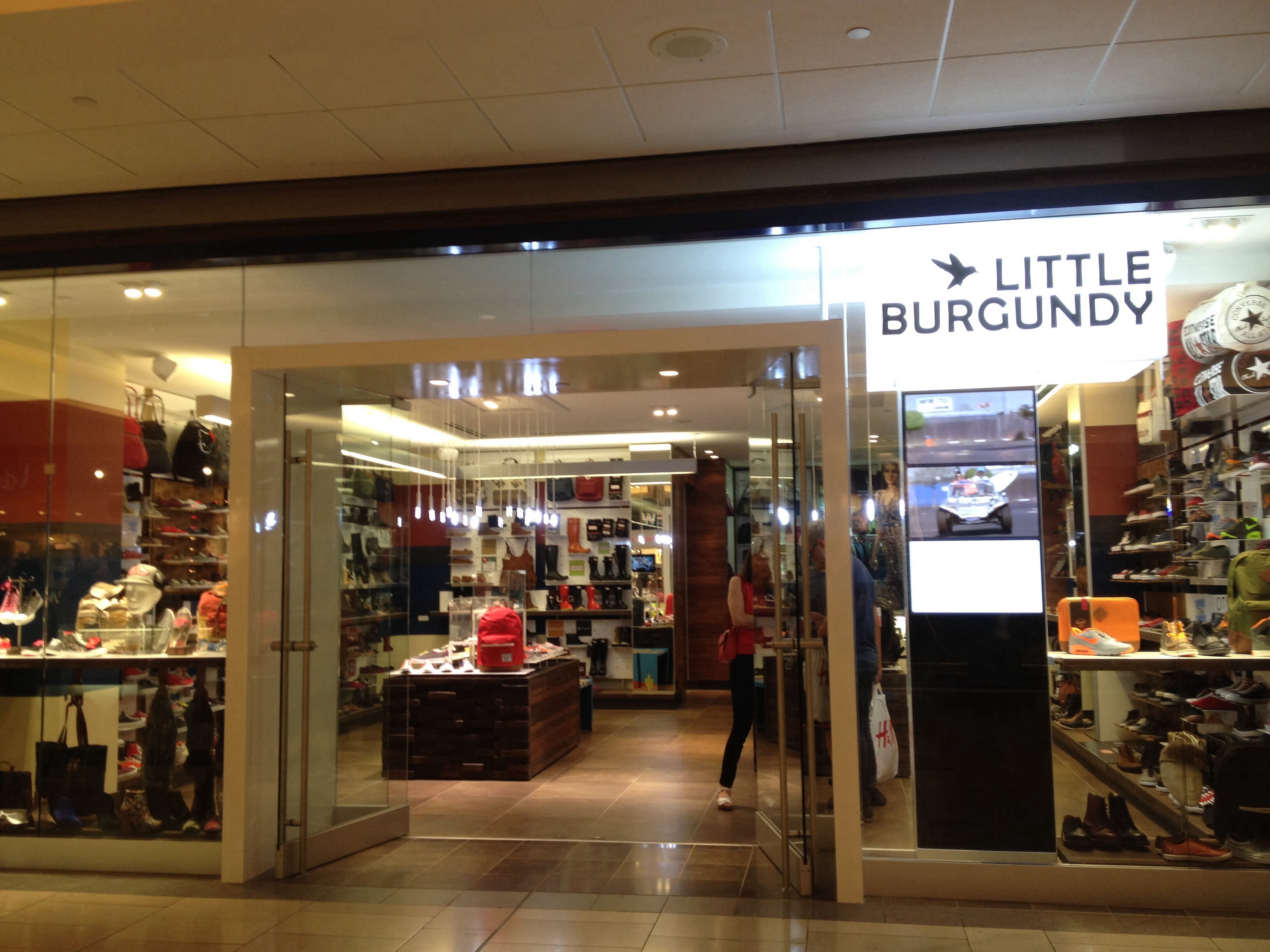 Best Shoe Stores At Metropolis (Metrotown) Mall 604 Now