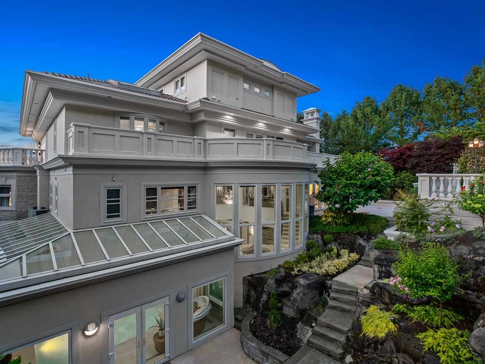 This 32.8M Vancouver Mansion Has Waterfront & Downtown Views