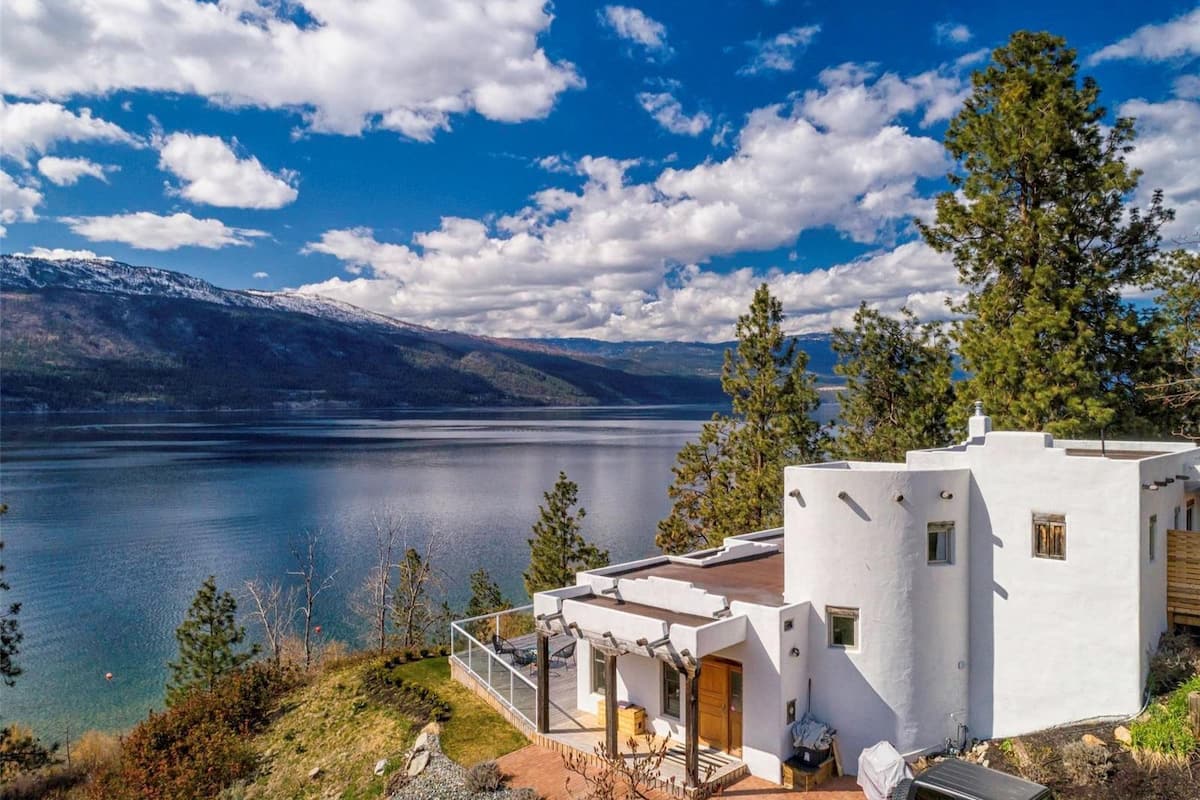 This British Columbia Airbnb has been named one of the most romantic in