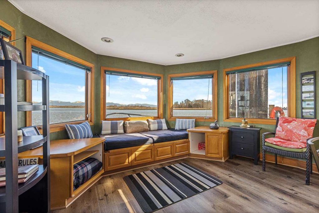 5 Float Homes in Metro Vancouver You Can Buy for Under 400K