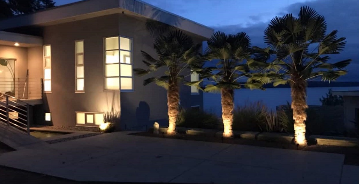 This Oceanfront Airbnb Feels Like A Tropical Escape