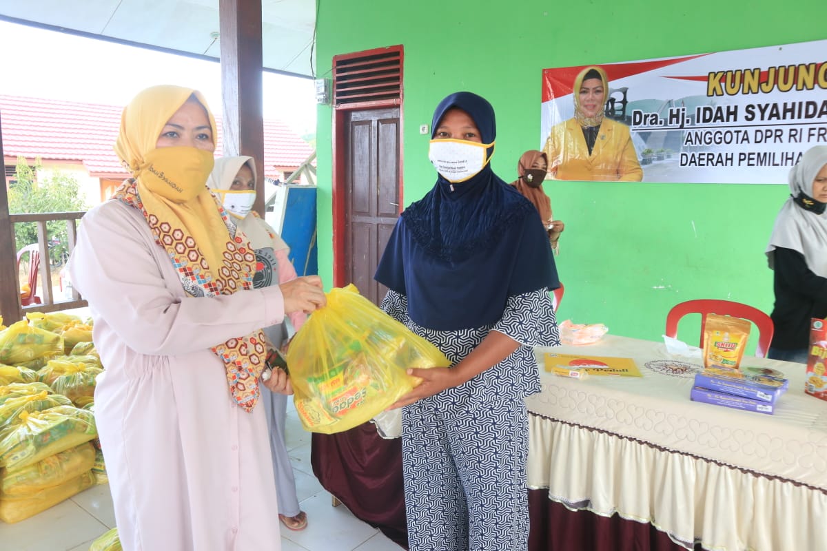 Duduk Meraut Ranjau Tegak Meninjau Jarak Duduk meraut ranjau, tegak