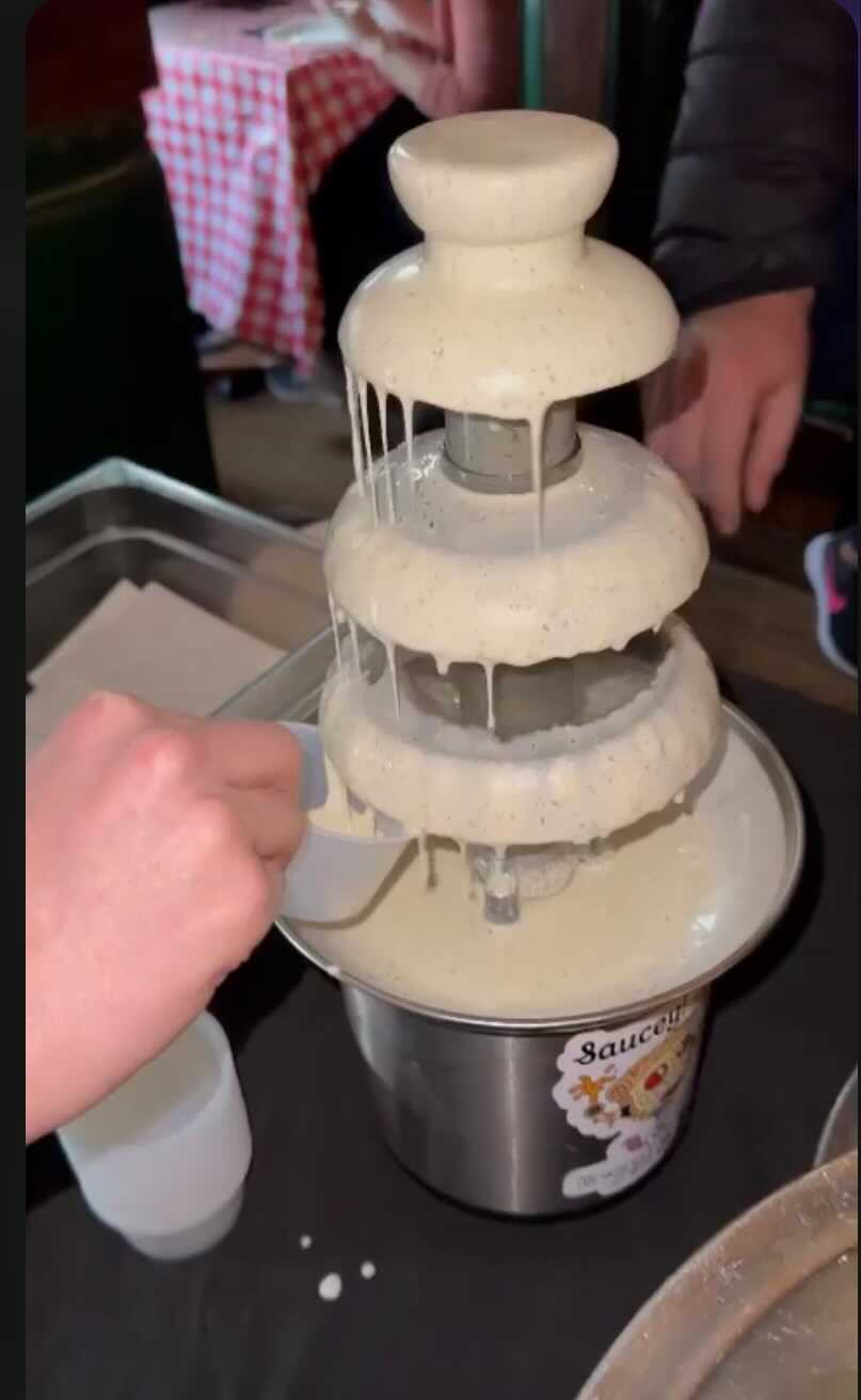 This Columbus pizzeria has a ranch dressing fountain 614NOW