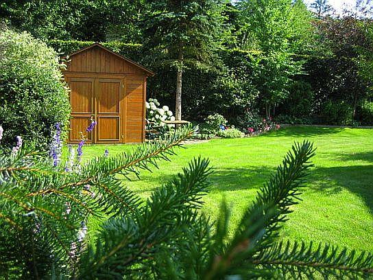 Im Kleingarten mittig große Steine + Verschönerung der Gartenhütte was meint ihr? Page 4