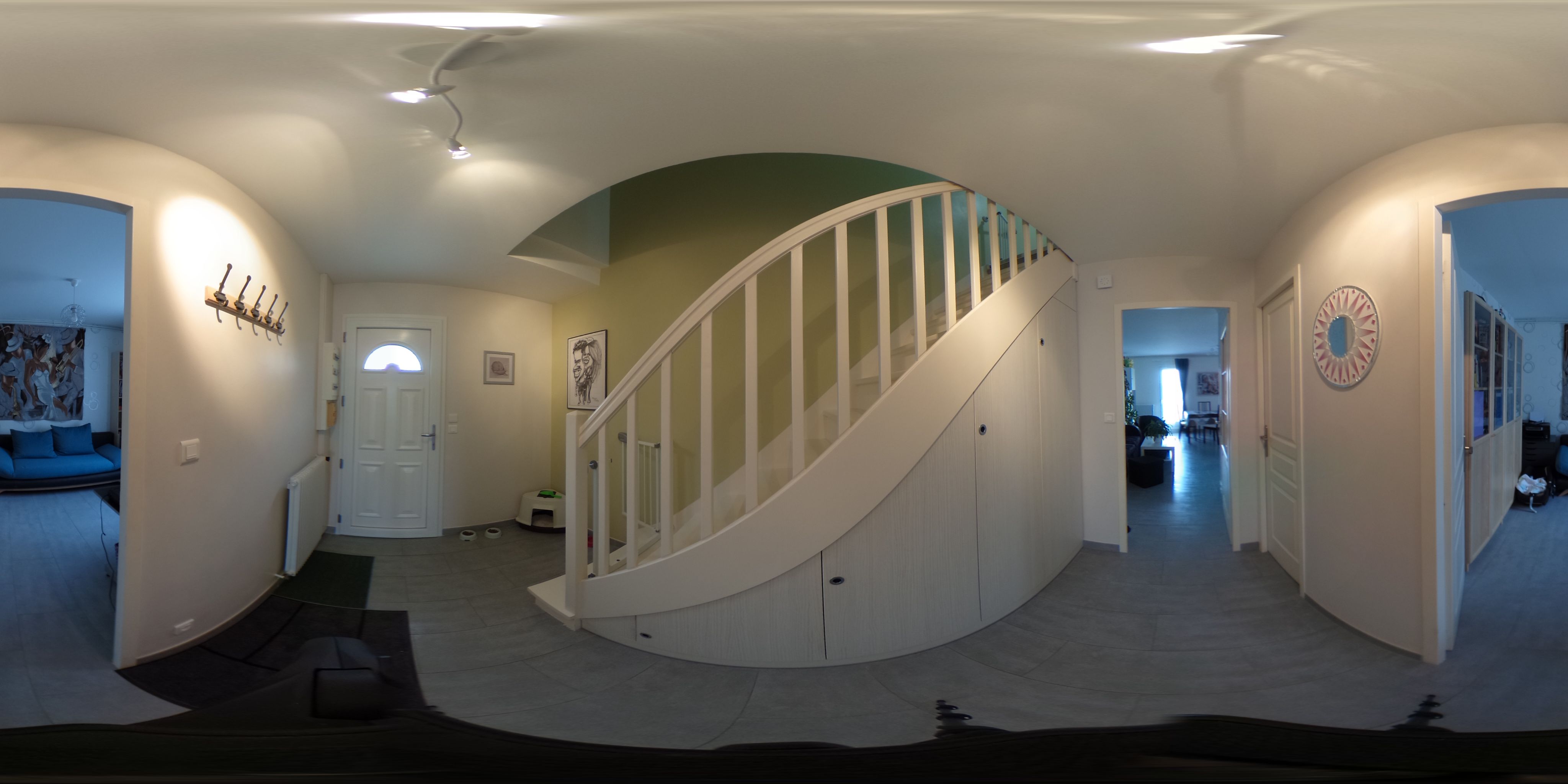 SAINT JEAN DE BRAYE · DUPLEX EN COEUR DE VILLE AVEC GRAND BALCON ET