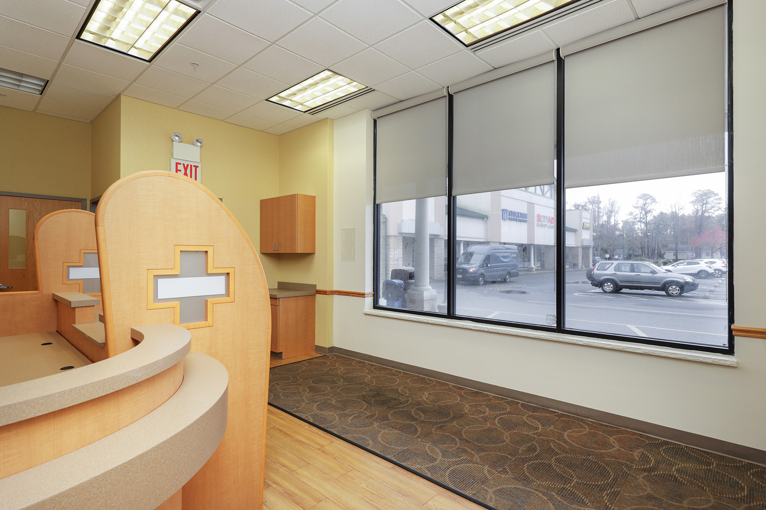 712 Bay Ave, Manahawkin NJ Manahawkin Plaza Retail Space Available