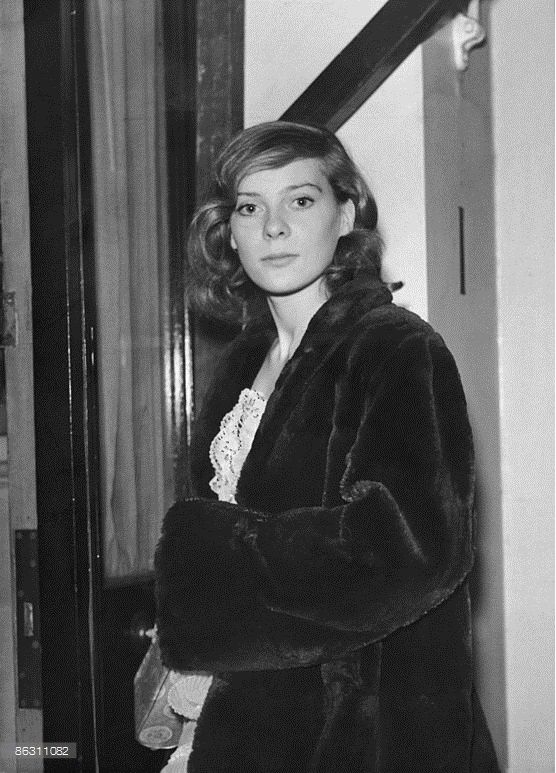 No 430 Great Granny ster by Caroline Blackwood readingirelandmonth21