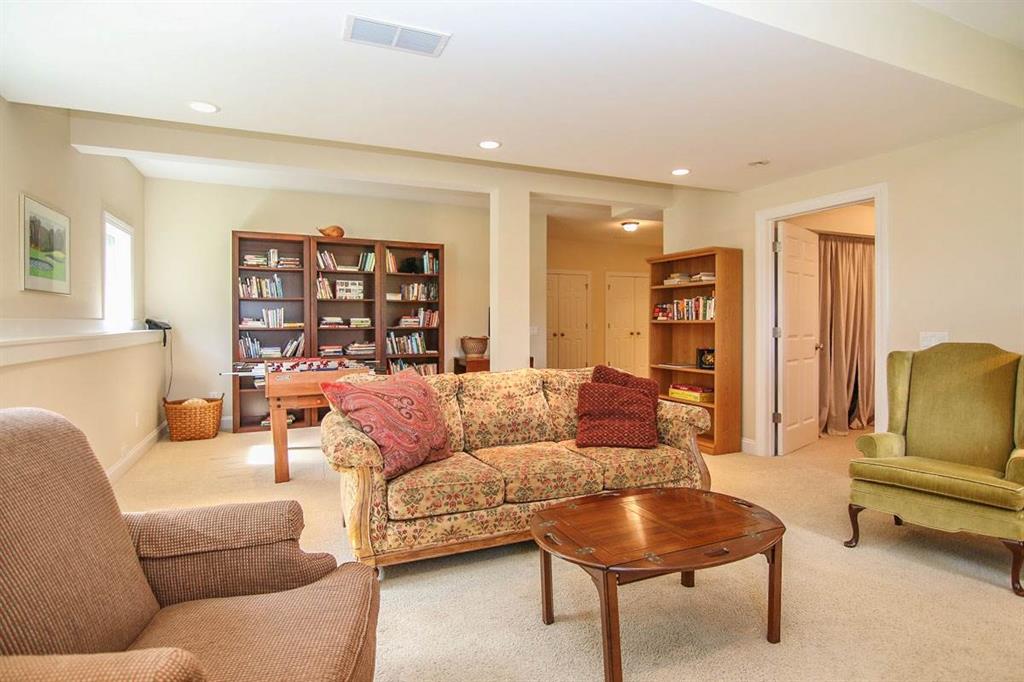 7699 Drive, Town of Middleton Contact Lynn Holley for