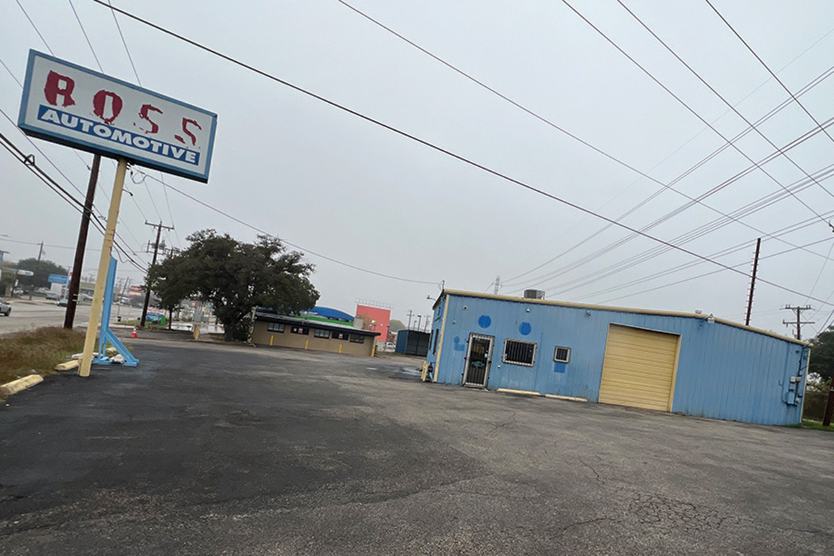 Boss Automotive Moves 78209 Magazine