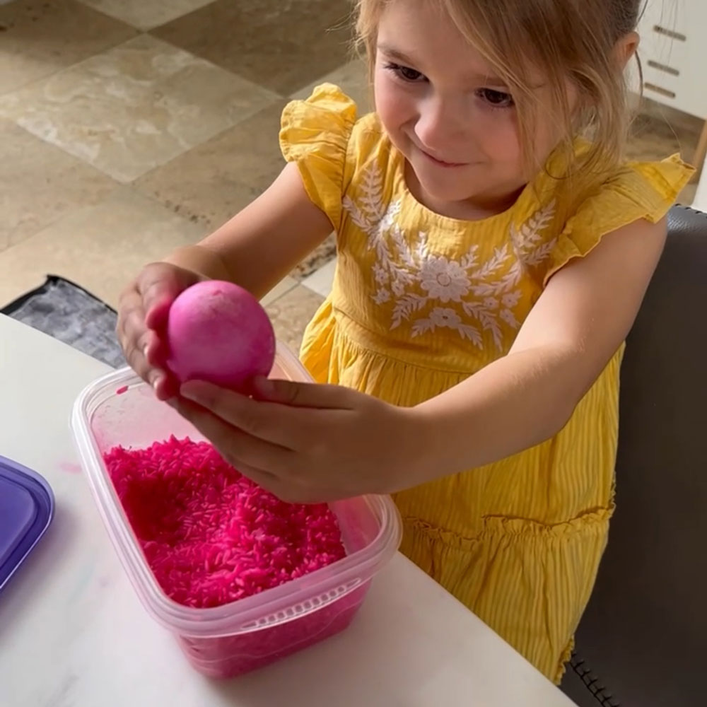 How to Decorate Easter Eggs with Rice and Food Coloring 7 Days of Play