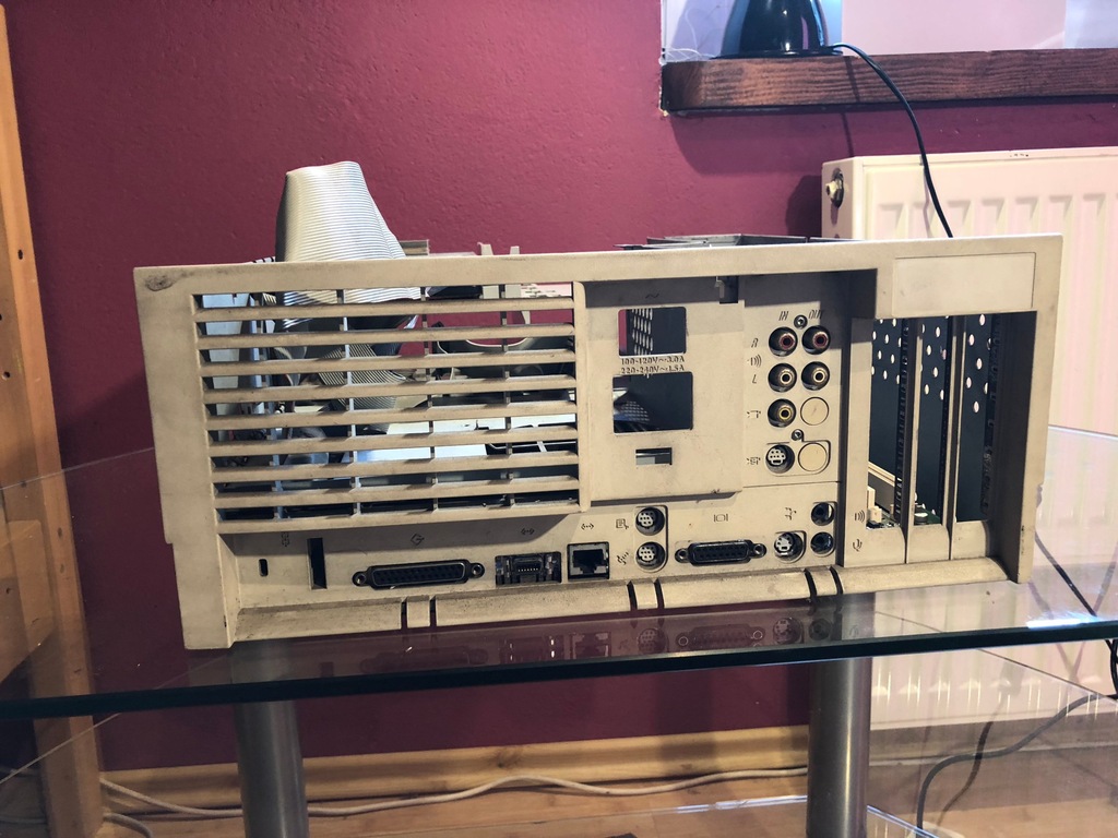 Apple Power Macintosh 7500/100 (Brak zasilacza