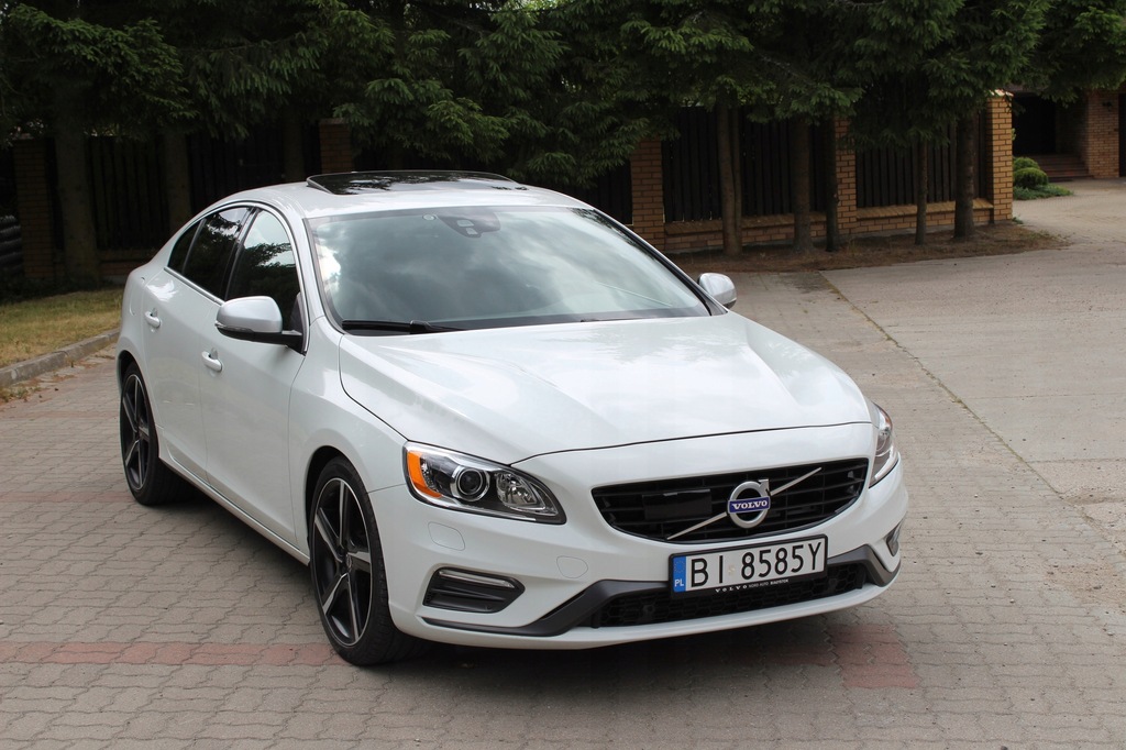 Volvo S60 Model 2016 T5 2.0T Full R Design 7506231419 oficjalne