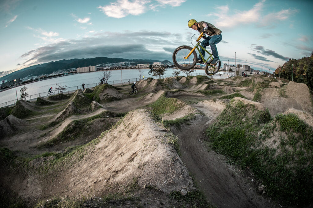 京都より発信。ライダーの、ライダーによる、ライダーのためのBMXブランド「Mullet Products」 81BMX