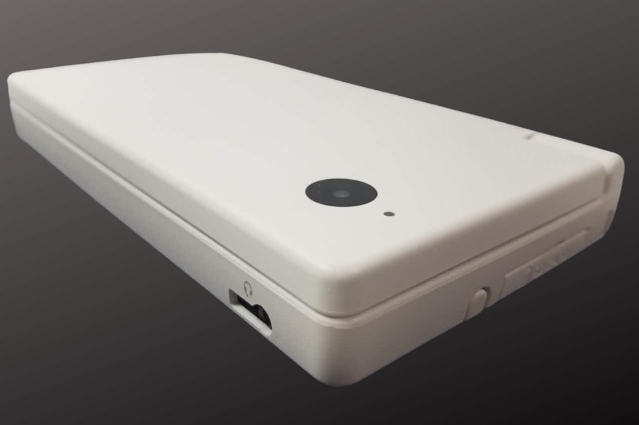 How Much Is A Nintendo DS Worth? (What All DS Versions Cost)