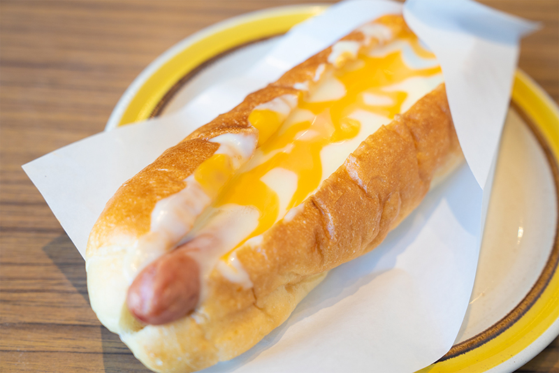 LAMP COFFEEの激ウマホットドッグ｜八王子駅南口のオシャレカフェ 八王子ジャーニー