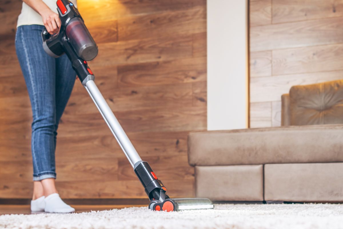 How To Replace A Dyson V8 Battery Eight's Great