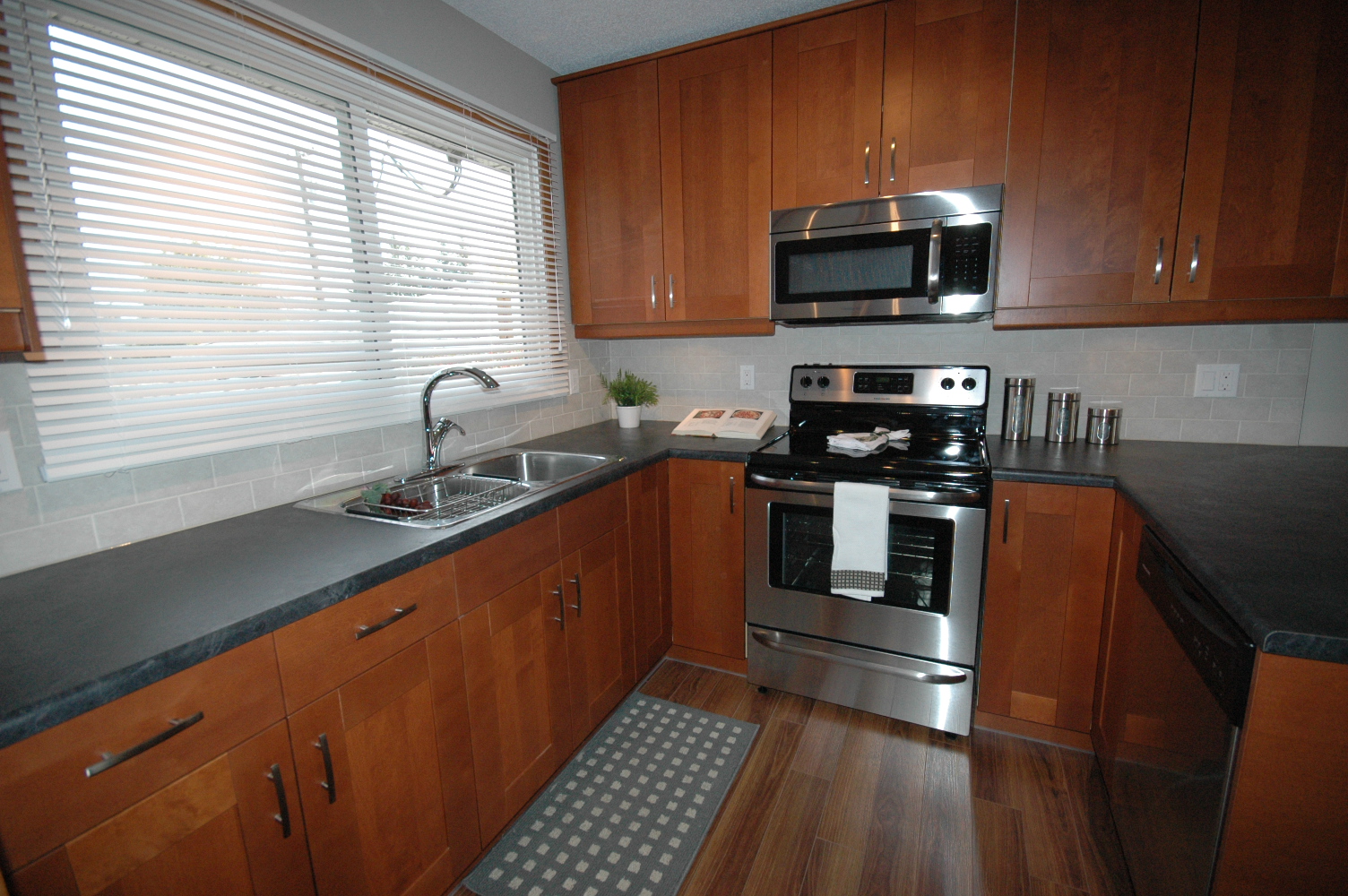 For SALE or RENT TO OWNBeautiful Renovated Home6212 89 Ave, Edmonton