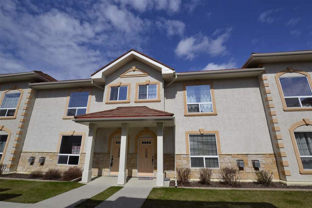 2Storey Family TownHome in Tuscan Village109, 13825 155 Ave NW