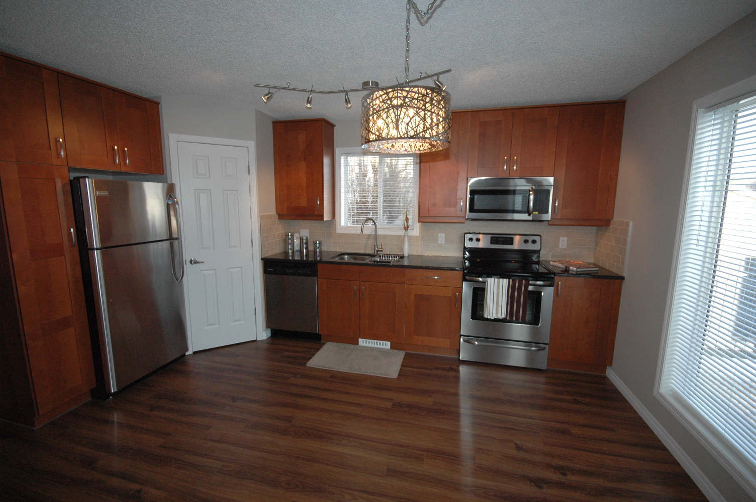 Sherwood Park 4bed Home For Sale or Rent to Own In Clover Bar